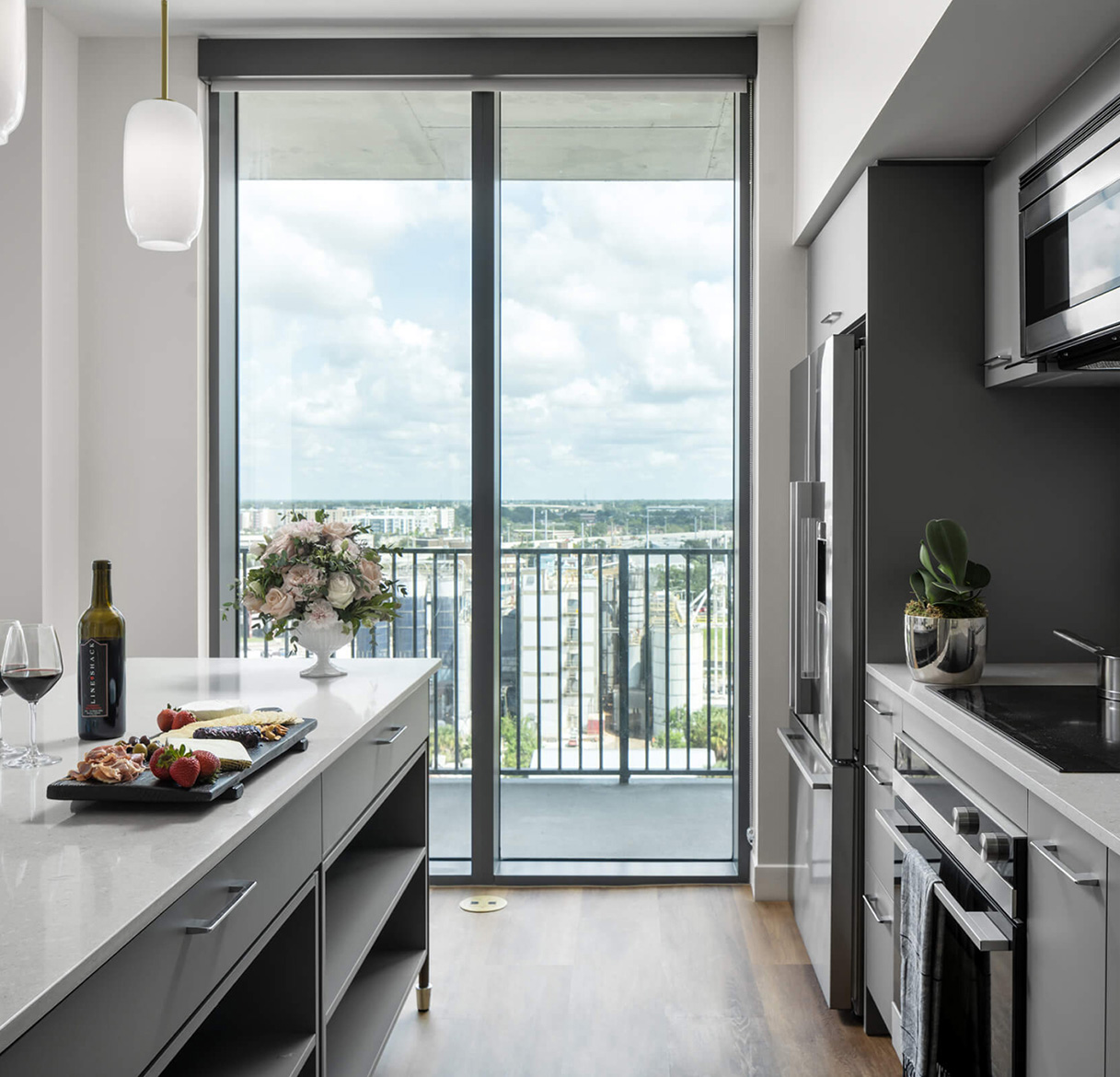 Features Apartments for Rent Downtown Tampa